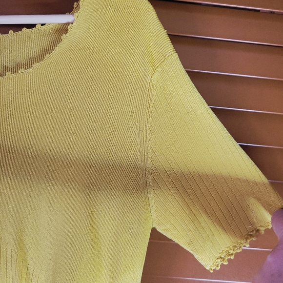 Smooch Retro Short Sleeve Yellow Top - Picture 5 of 8